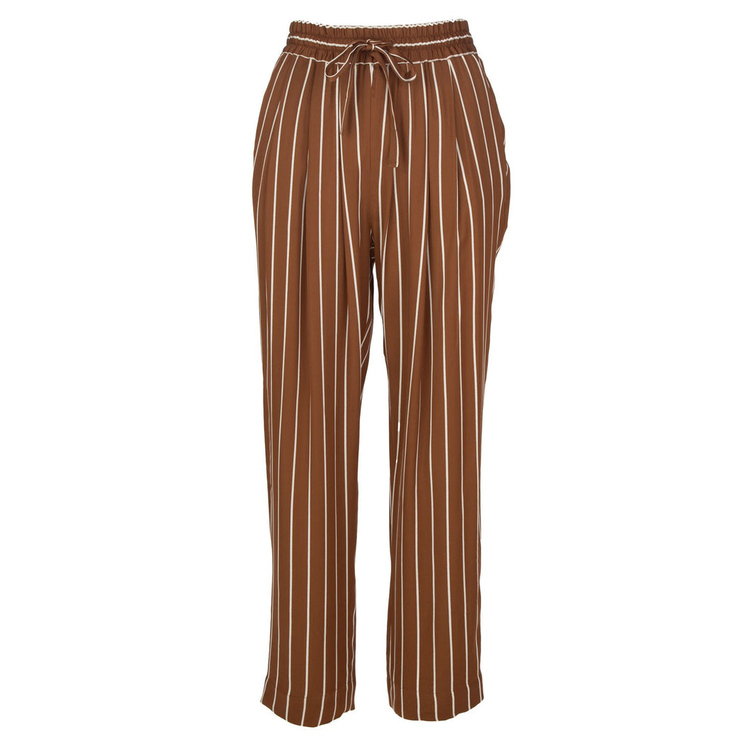 Y4SS06  RG069 MARRONE