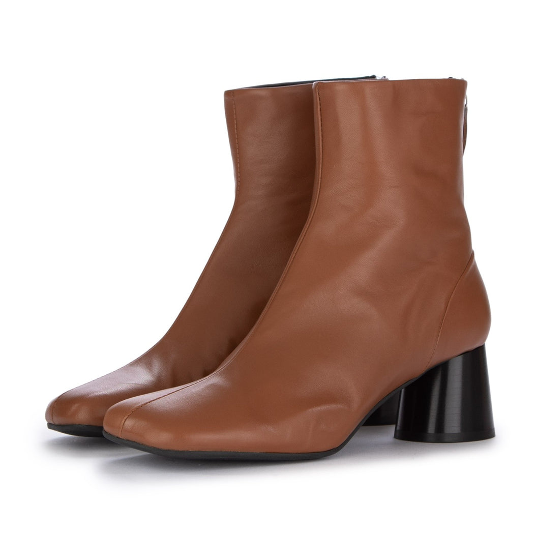 DEB16 BARON TEAK  MARRONE