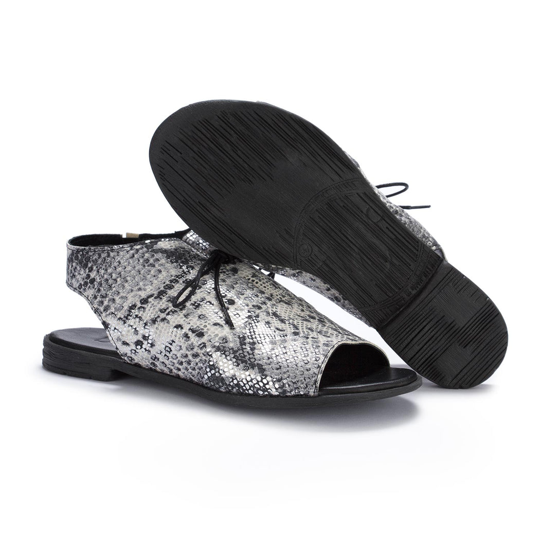 bueno womens sandals black white silver