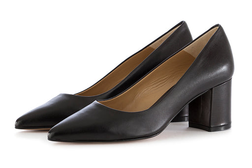 Crispi pumps in black nappa leather