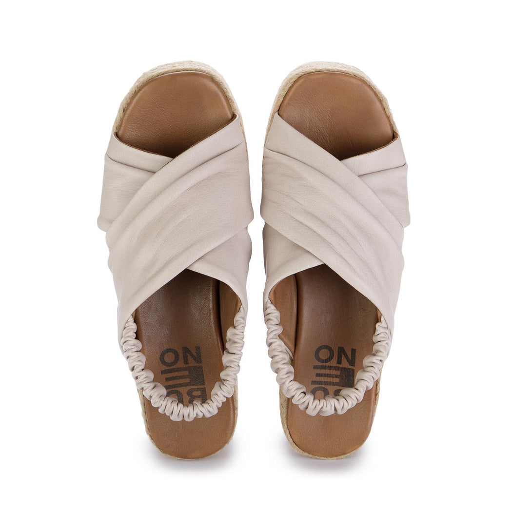 bueno womens platform sandals white