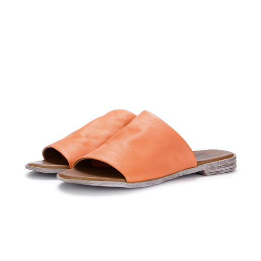 bueno womens sandals orange